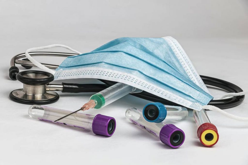 The 4 Medical Devices You Should Keep at Home
