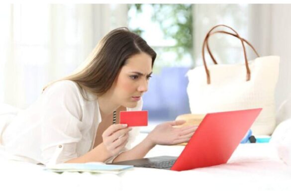Avoid Scams When Buying Presents this Holiday Season